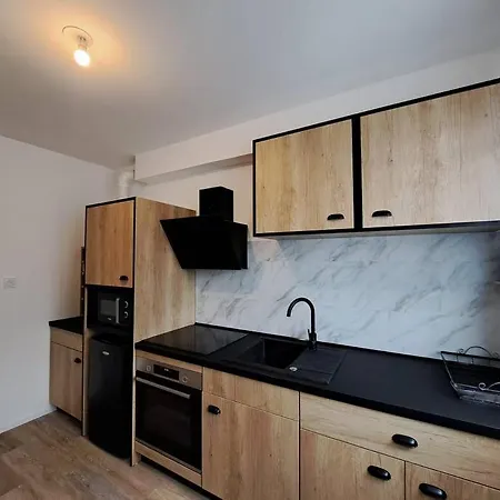 Camden - Extérieur Et Parking * Reims