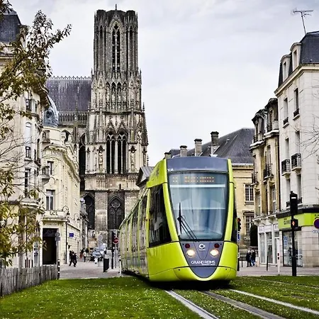 Camden - Exterieur Et Parking Appartement Reims